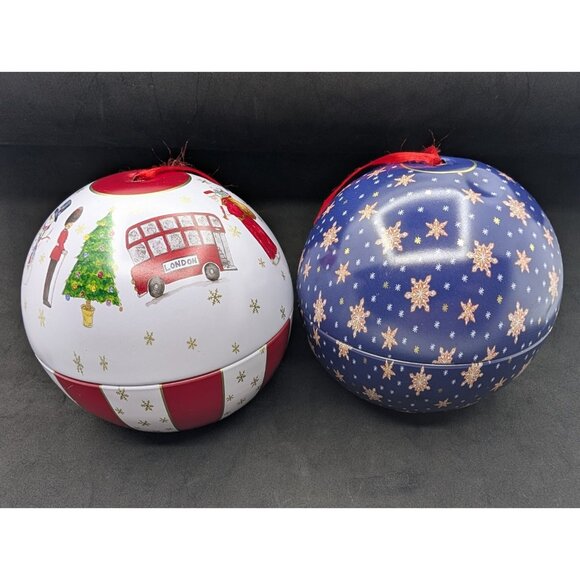 Set of 2 Ornaments Milly Green Tin Spherical Christmas Star stripes Santa READ - Picture 2 of 16